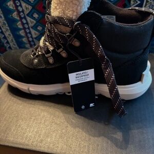 Sorrel boots BRAND NEW never worn